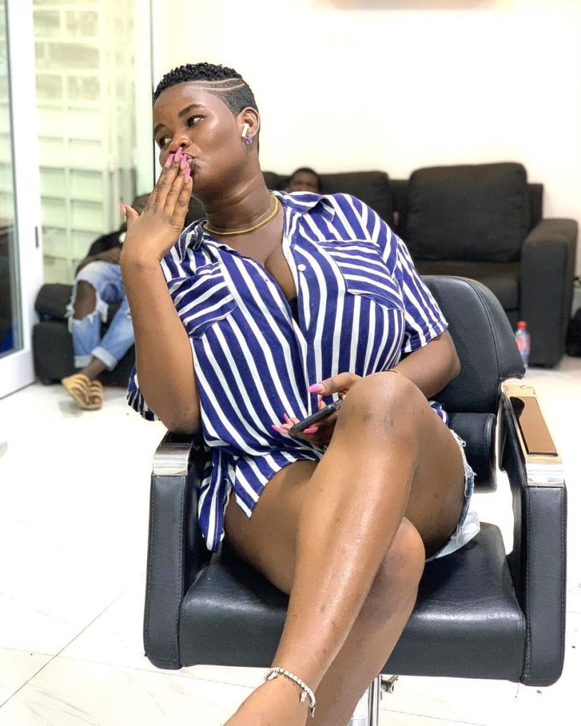 Pamela Odame without panties