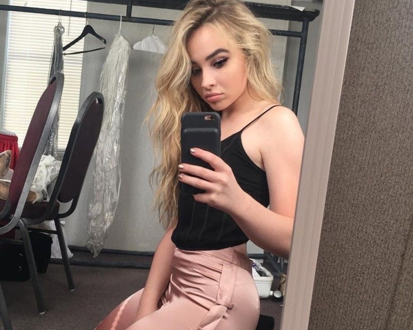 Who Sabrina Carpenter Ukulele