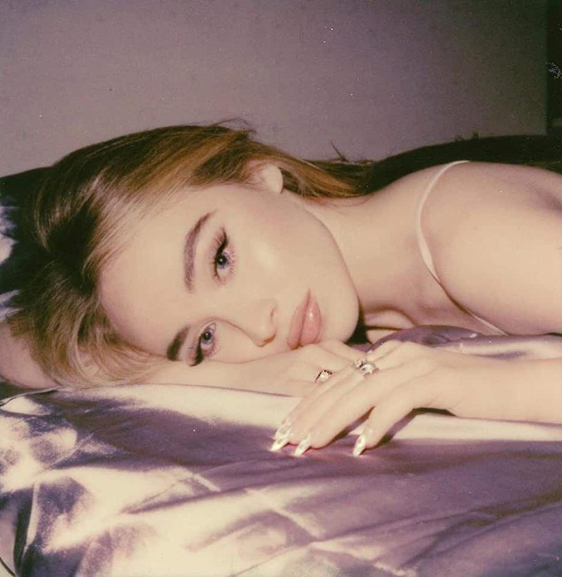 Sabrina Carpenter nose