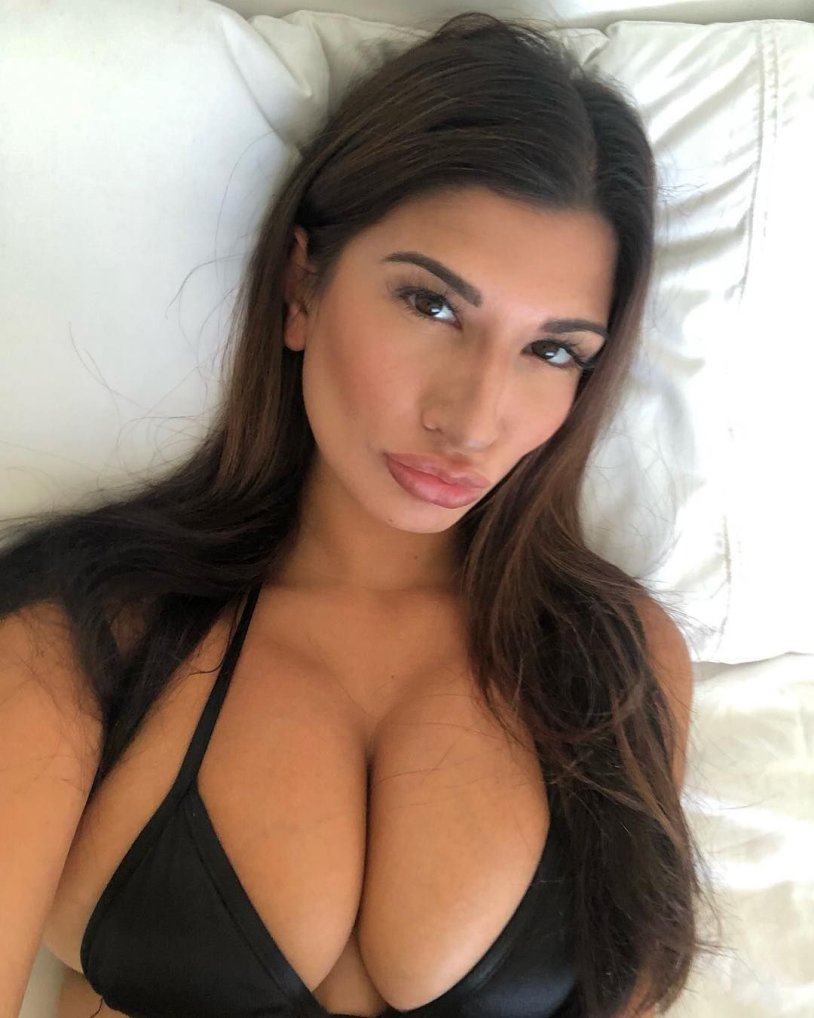 Melissa Mandlikova Boobs