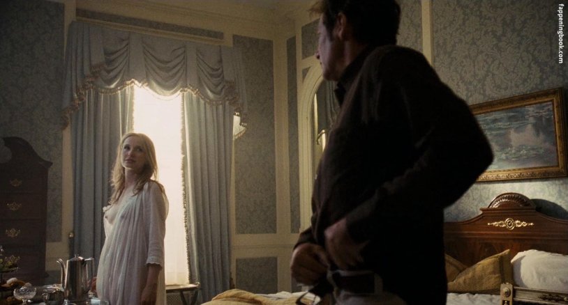 Julie Delpi Naked in front of the midnight