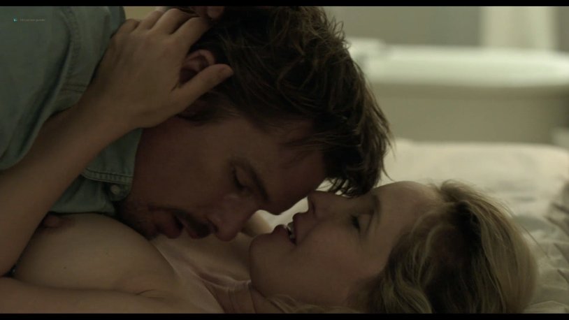 Julie Delpi Naked in front of the midnight