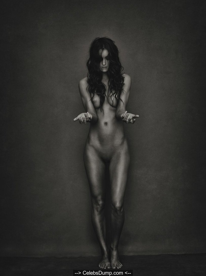 Olivia Emily Harrison Nude