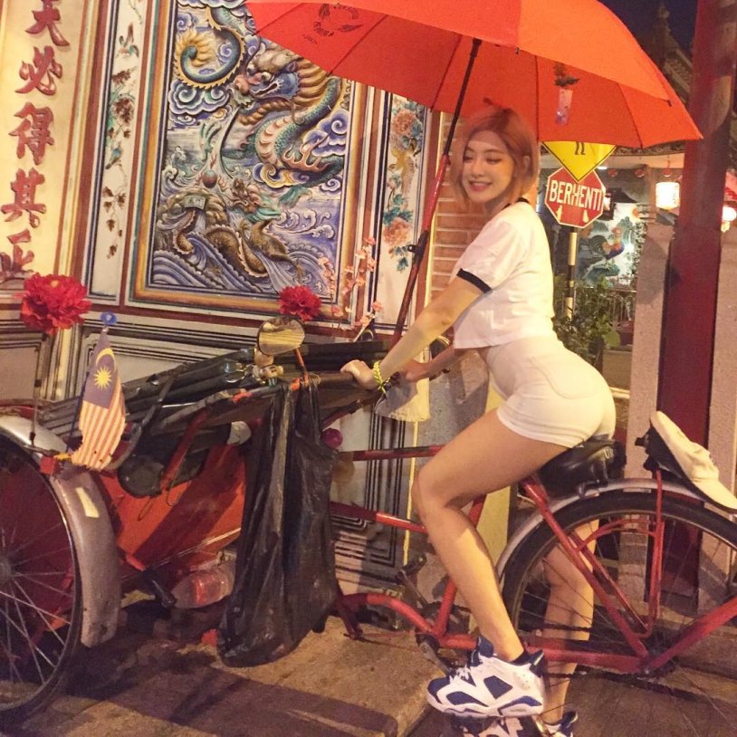 AHIN MOMOLAND DJ Soda