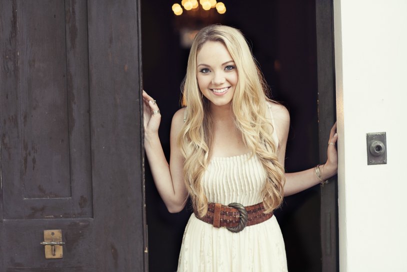 Danielle Bradbery Hot