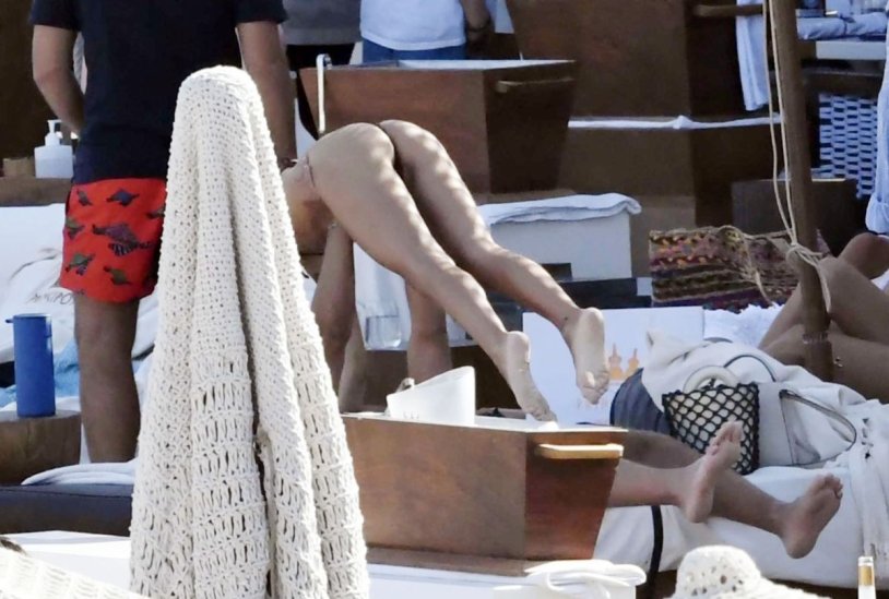 Model: Delilah Belle Hamlin