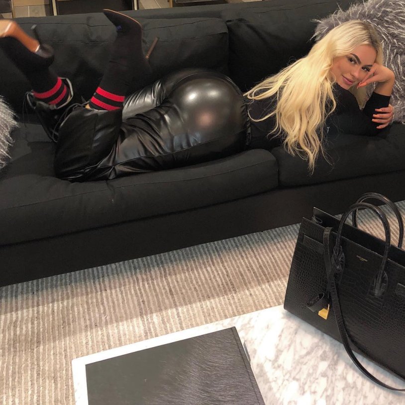 Maya Van de Weil Instagram