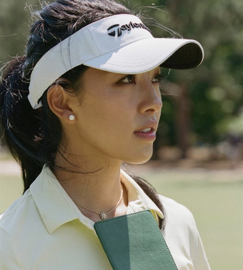 Woman golfer