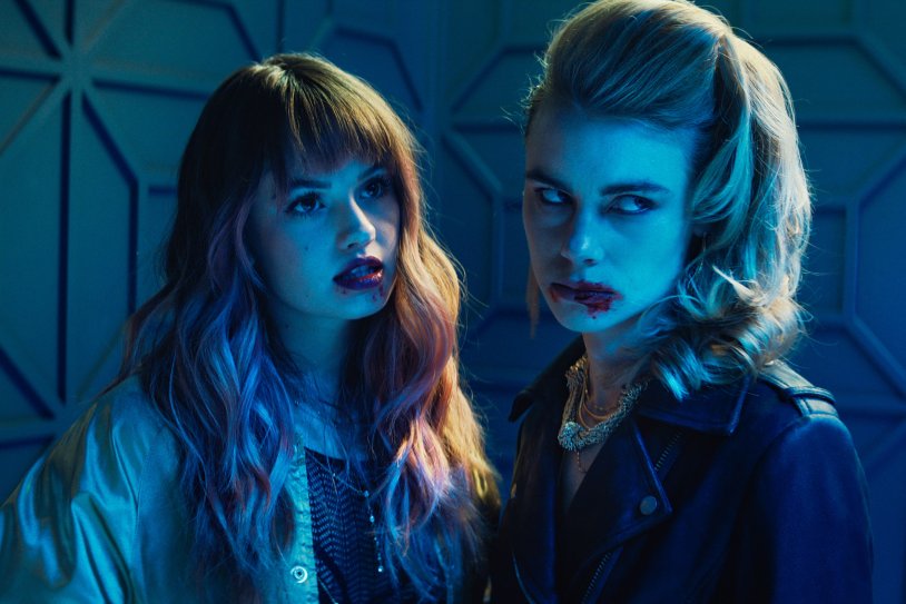 Debbie Alln in full height