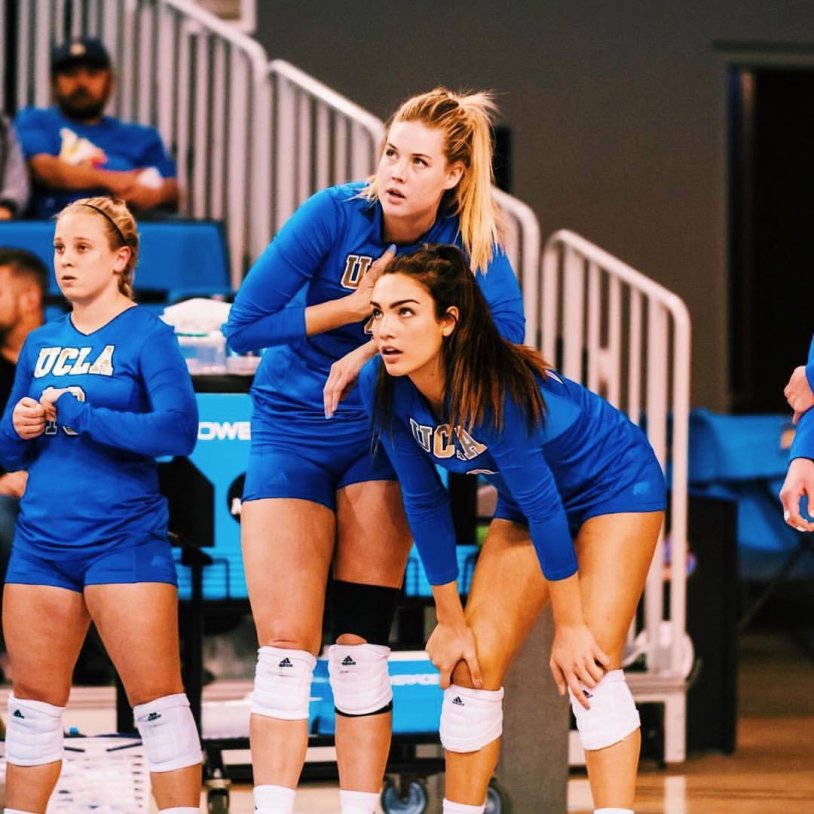 Tall girls volleyball players