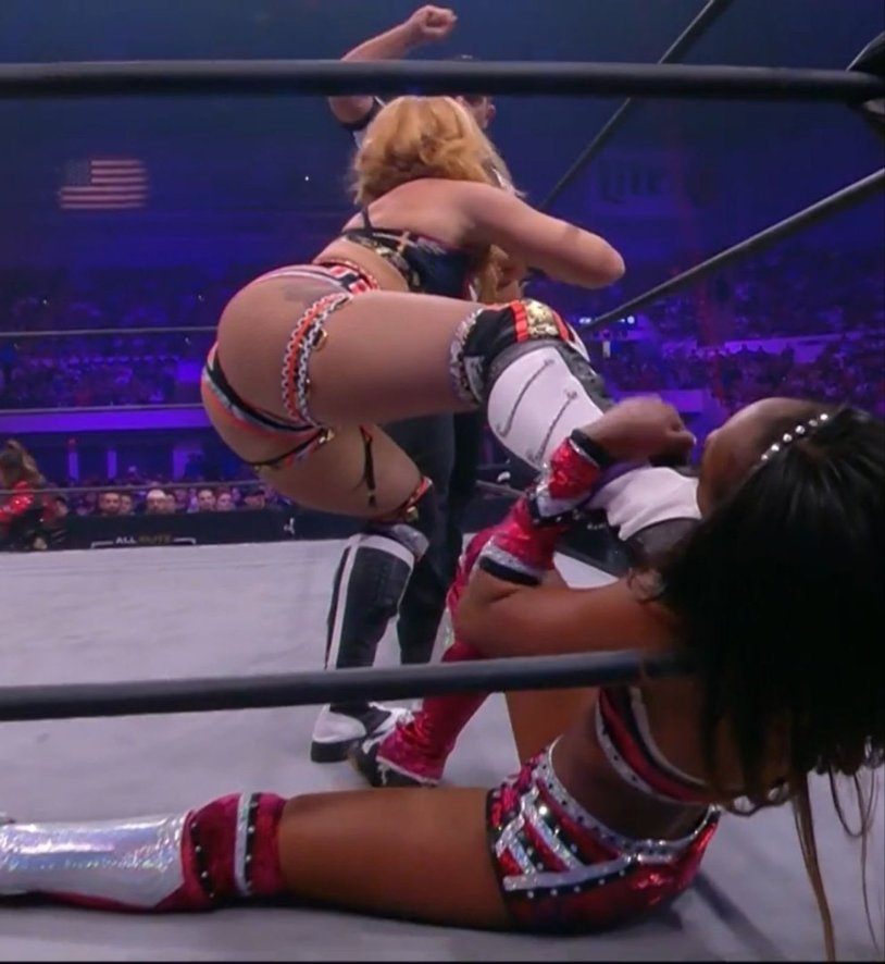 Jamie Robbins is hot