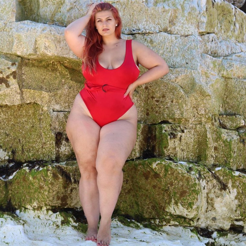 Ioana Chira Plus Size model