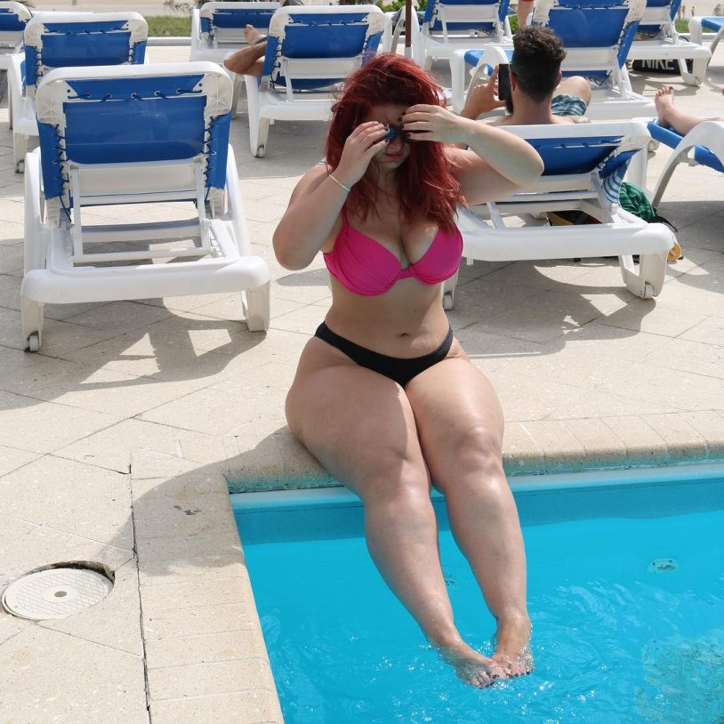 Ioana Chira Curvy Plus Size