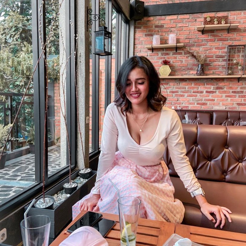 Amalia motto porn actress