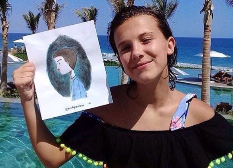 Седи СЭД Милли Бобби Браун сейчас на пляже