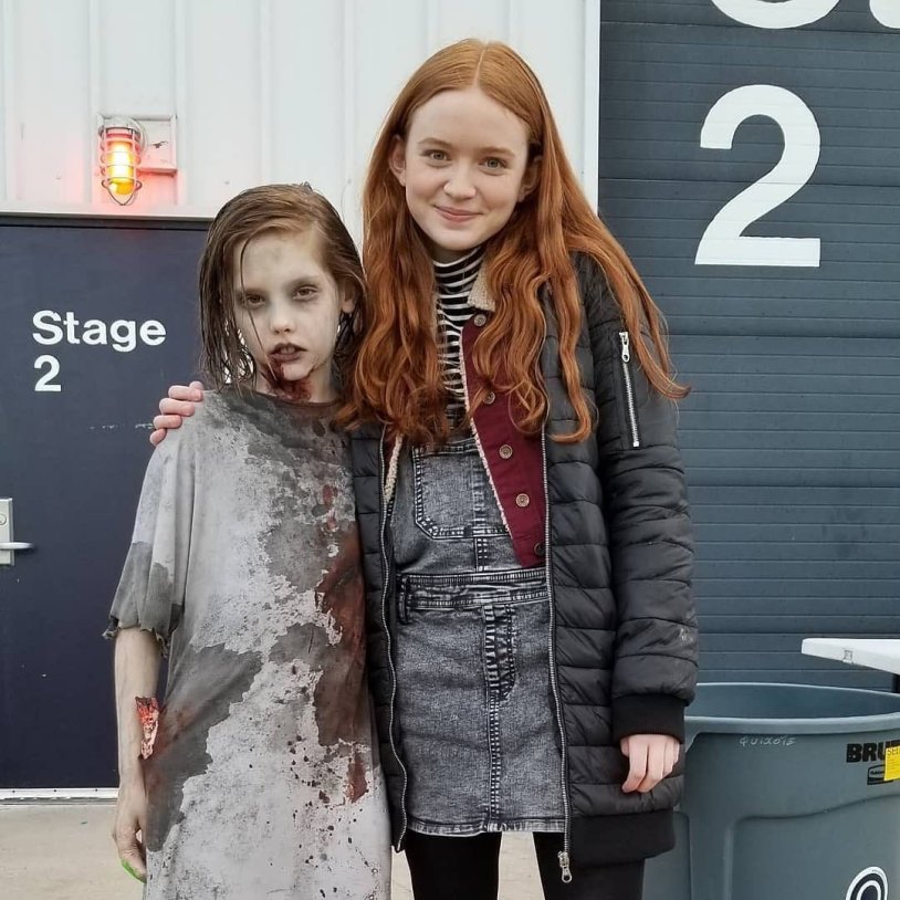 Сэди синк и Эйдан Галлахер