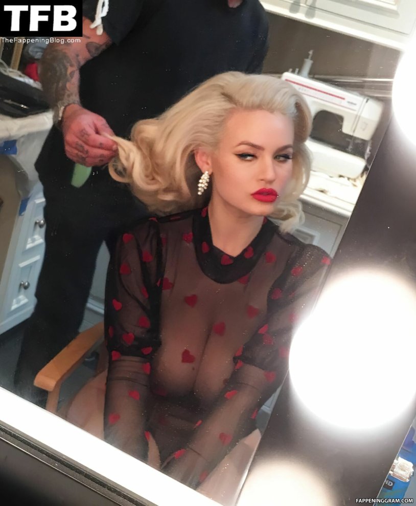 Jia Geneviev Naked behind