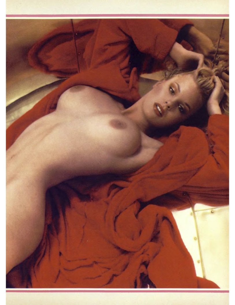 Dorothy Straten playing nude