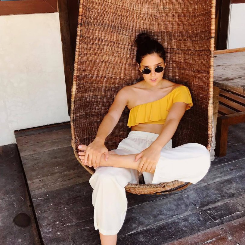 Vivian Pazmanter is naked