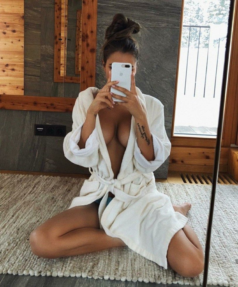 Zara Pitian photo hot