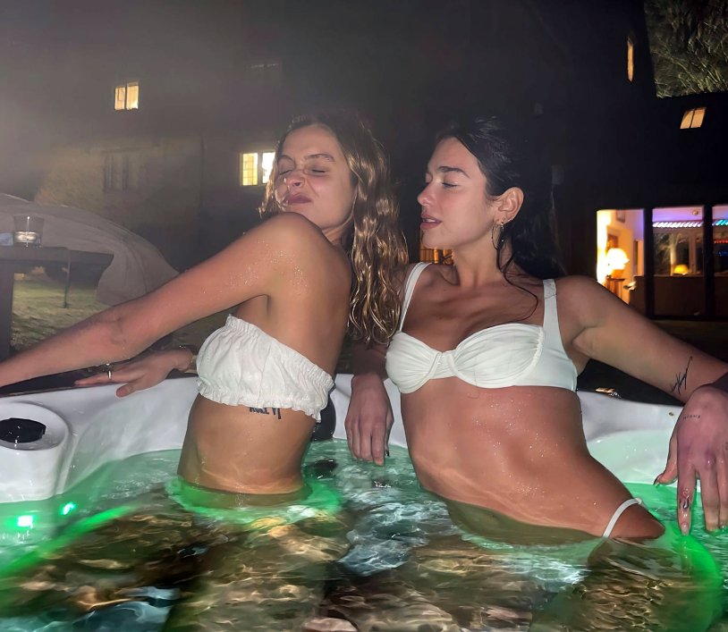 Dua Lipa Fan Liverpool