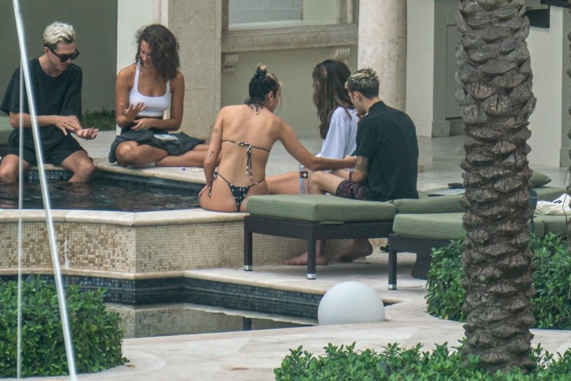 Dua Lipa Physical photo