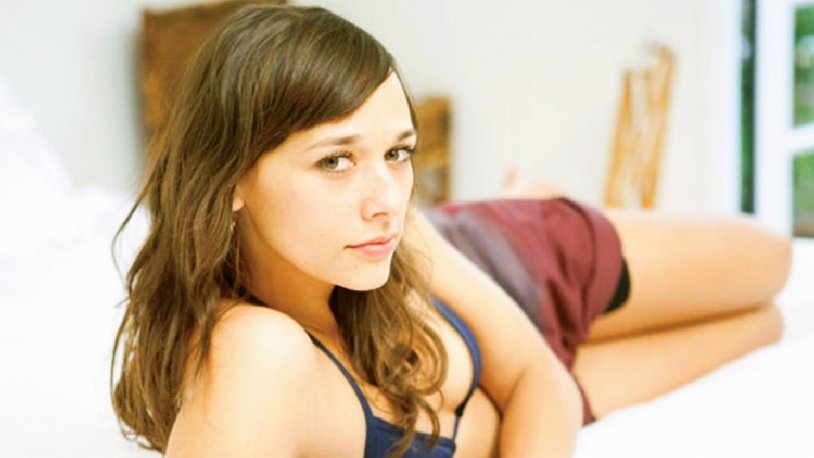 Rashida Jones Hot Scene