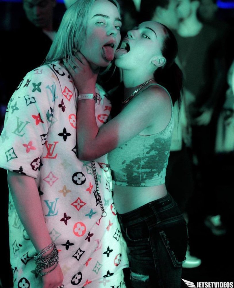 Billie FAN ACC Naked