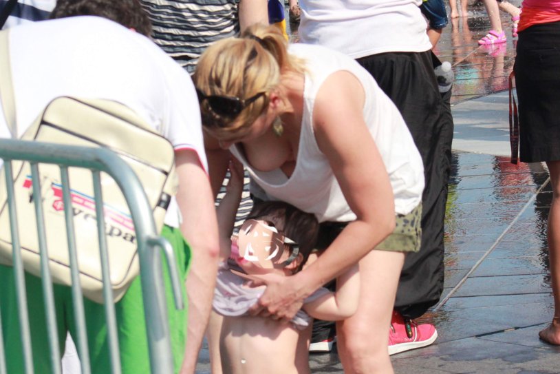 Madison Bir menstruation on the beach