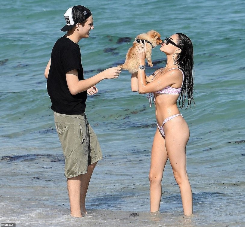 Milf Gerls Daunblus Nippleslip