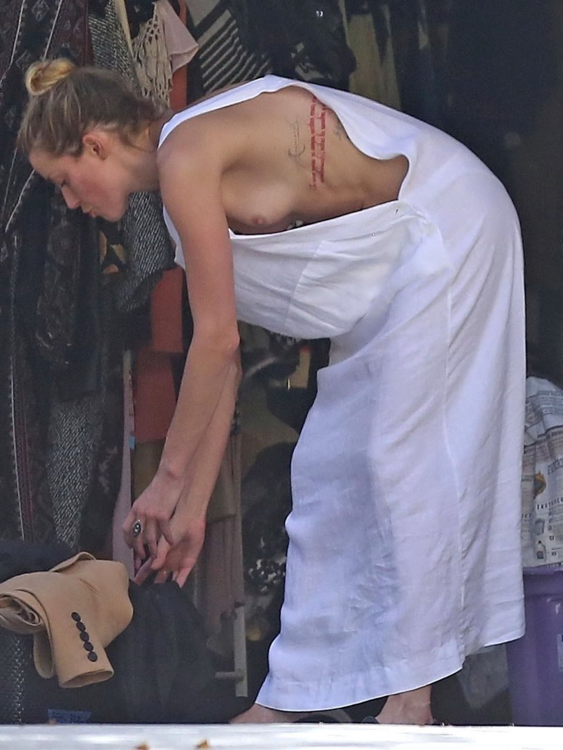 Amber Herd in London Lighting Fields