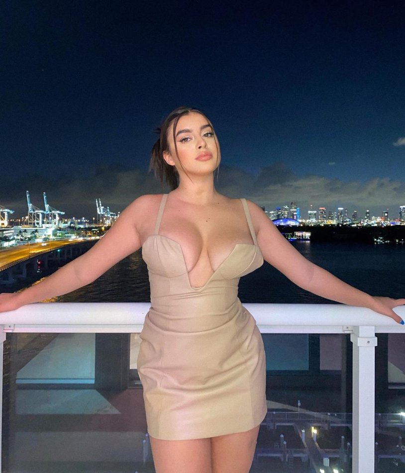 Lexi Lore Stepsister