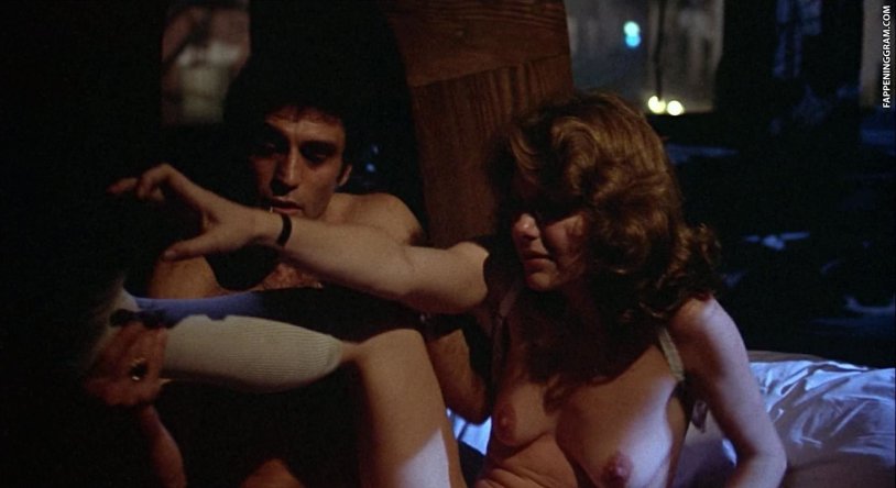 Naked Jill Clayberg in the movie Moon