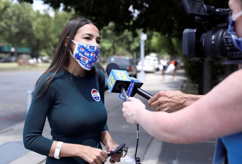 Alexandra Okasio Cortes Tits