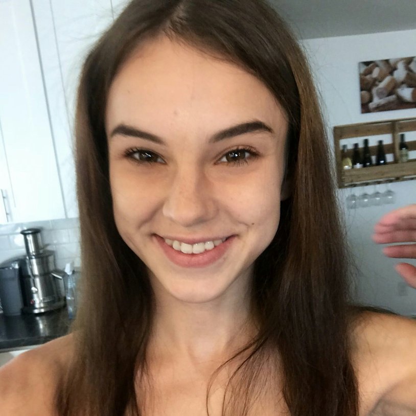 Ellie Cyber Temptation