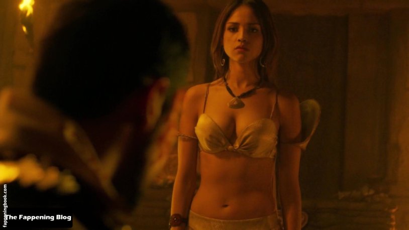 Aise Gonzalez in a tight