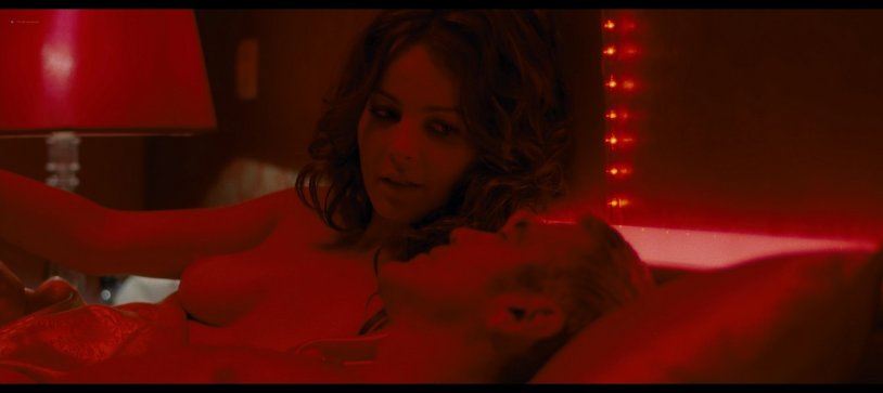 Actress Violanta Plachido naked