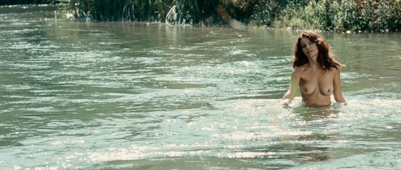 Violanta Plachido undressed