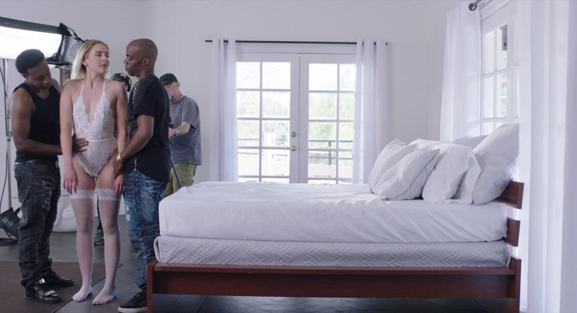 Sofia Kappel pleasure (2021)