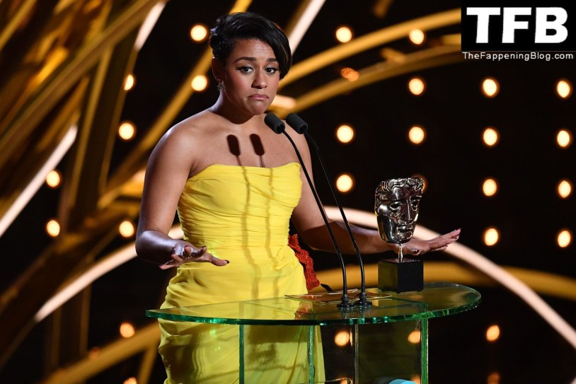 Photos of stars of stars on awarding awards