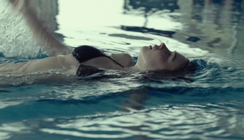 Jessica Maknami in a swimsuit