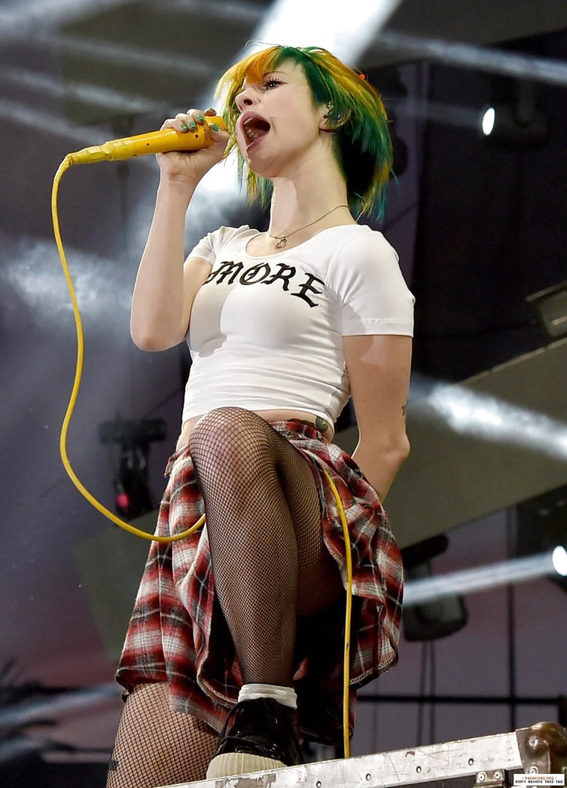 Haley Williams 2014 Wango Tango - Show