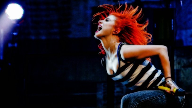 Parama group vocalist