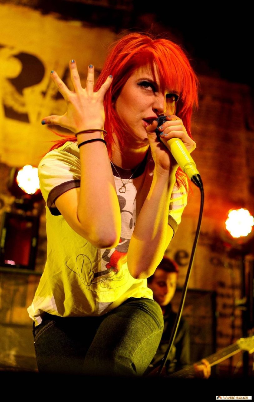 Paramore soloist without makeup