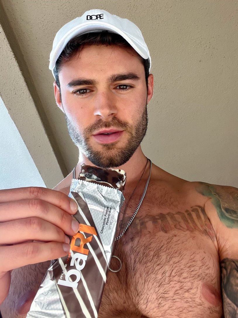 After -Workout Benjamin Blue Raphael Louis Gay Minet