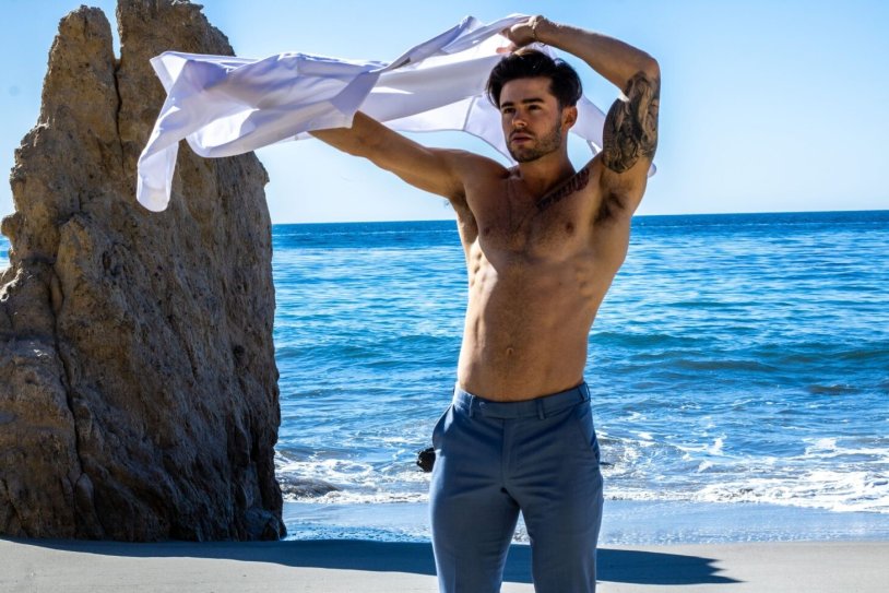 Rescuers Malibu Zach Efron