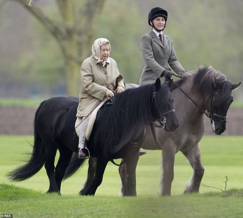 Queen Elizabeth 2 on a horse