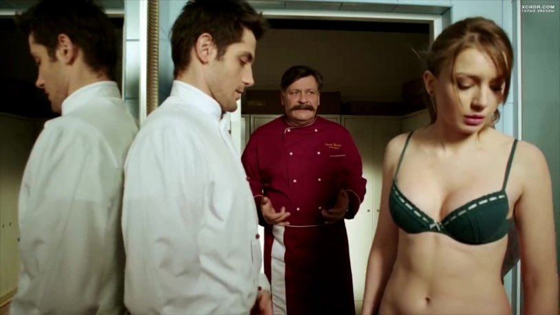 Valeria Fedorovich in a lifchik