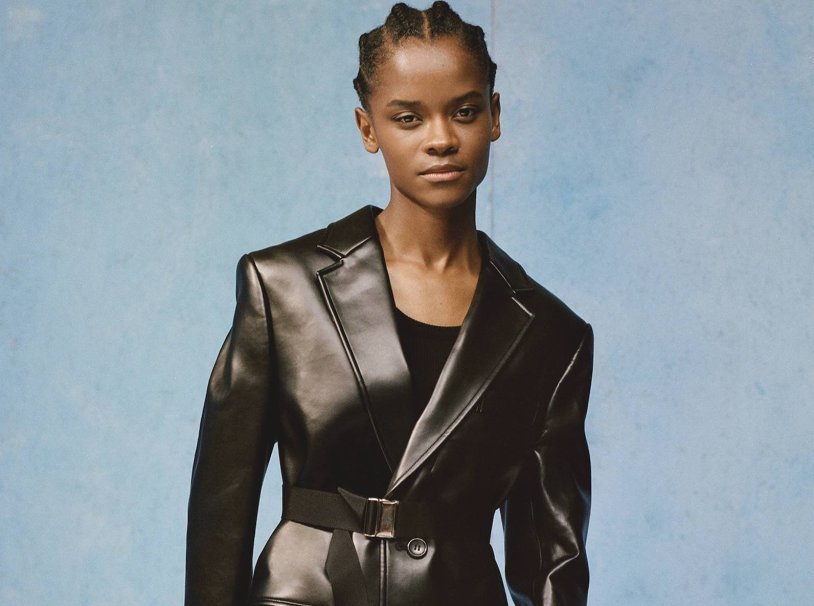 Siara singer is a figure