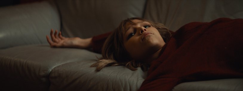 Grace Vanderwaal Lying Down HD Images
